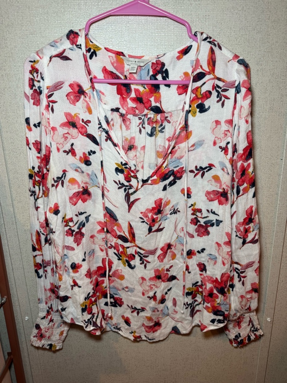 Lucky 🍀 Brand Size M Floral Top